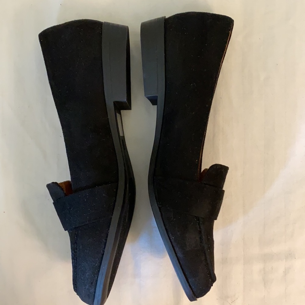 X2B flats NWOT - Picture 3 of 9